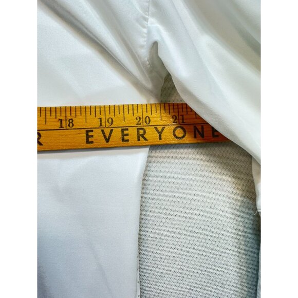 Detroit Red Wings Levelwear L Long Sleeve White Shirt With Perforated Shoulders - Picture 7 of 11